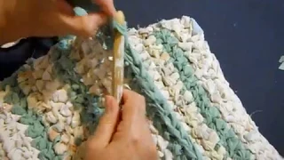 How to Change Colors on a Rag Rug