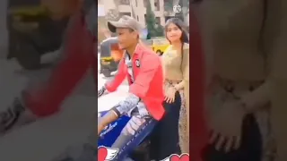 bike stunt with girl but something went to wrong॥ bike stunt whastaap status #shorts#shortvideo