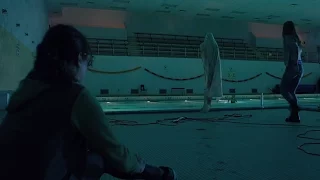 Corrente do Mal (It Follows 2014) - Cena da Piscina/Confronto Final