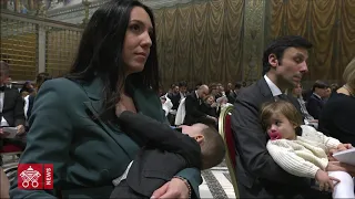 Papa Francesco Messa con Rito del Battesimo dei bambini