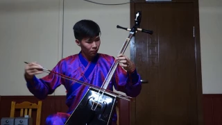 Mongolian Horse-Headed Fiddle talented modern performer!