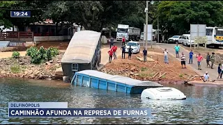 Delfinópolis: caminhão afunda na represa de Furnas