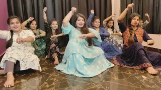 Ghodey Pe Sawar Full Dance Cover | Surabhi Pandey | Nritya Kala Kendra | Group  Wedding Dance | Qala