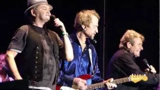 Monkees - Listen To the Band - Pleasant Valley Sunday - Coney Island - 2011.MP4