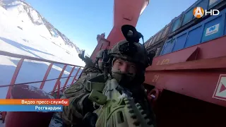 Спецназ тренируется в Арктике