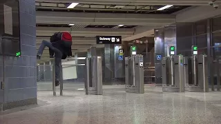 Un-fare way of riding the subway