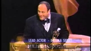 James Gandolfini wins 2000 Emmy Award for Lead Actor in a Drama Series