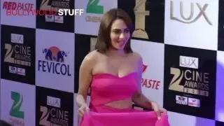 Big Boobs Show At  Zee Cine Awards 2016