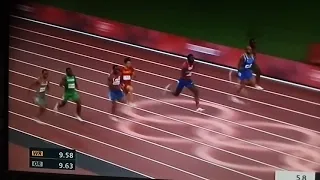 Marcell Jacobs wins the olimpic final of 100m in 9'80"