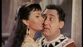 "Due notti con Cleopatra" #trailer