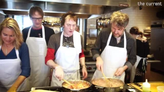 Tommy Stinson and The Current cook Shepherd's Pie