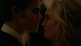 Stefan & Caroline - 8x15 #12 (Steroline dance and kiss)