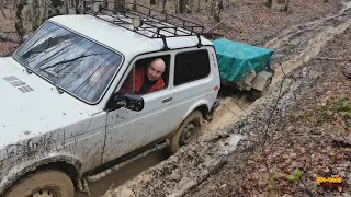 Поездка в лес на Ниве с прицепом.