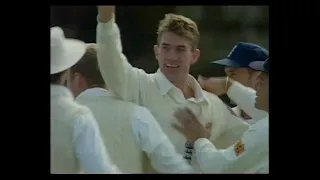 ENGLAND v AUSTRALIA 6th TEST MATCH DAY 5 THE OVAL AUGUST 23 1993 STEVE WATKIN ANGUS FRASER MALCOLM