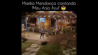Marília Mendonça cantando " Meu Anjo Azul "