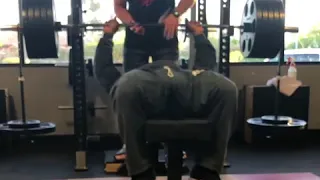 Strongest NFL Player James Harrison does 605 top Bench Press(James Harrison workout Routine)