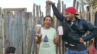 PRESENTE PARA MINHA RAINHA MÃE!