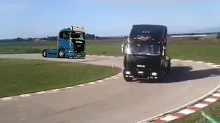 Scania Vs Iveco turbostar 190-48 (V8 engine sound)