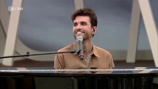 Duncan Laurence - Arcade (Duitse TV ZDF Fernsehgarten 7-7-2019)