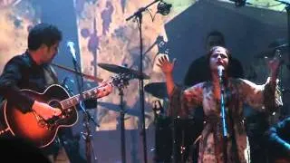 Baaziz and Emel Mathlouthi -live- Djbel