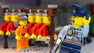 Lego Prison Break: Prisoner Hides from Police in Make Up Store (Lego Stop Motion)