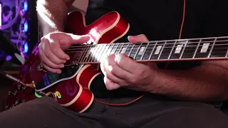 Joe Bonamassa Style Blues Solo On The Gibson 63' ES-335 Nashville