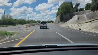 cruze con la escolta por Boulevard Colosio en Nuevo Laredo,Frontera