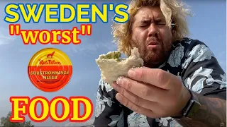 HOW to Eat SURSTRÖMMING / SWEDISH fermented fish 🤢