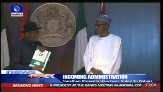Jonathan Presents Handover Notes To Buhari Ahead Of May 29 28/05/15