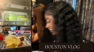 HOUSTON VLOG | lost&found, turkey leg hut, club space, kiss |