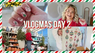 CHRISTMAS MANICURE + FESTIVE PORCH DECOR | VLOGMAS DAY 2