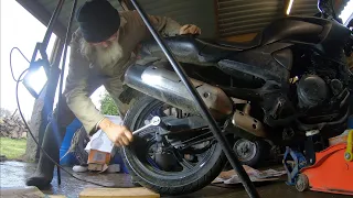 Adjusting my motorcycle Chain. Yamaha YBR 250