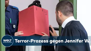 TERROR-PROZESS gegen IS-Rückkehrerin: Frau soll Tod eines Mädchens verschuldet haben