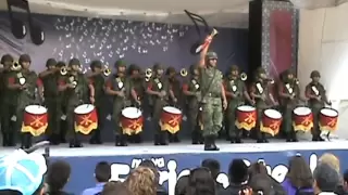 Banda de guerra interpretando la marcha "La Coqueta"