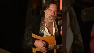 Rufus Wainwright Sings “Only The People That Love”