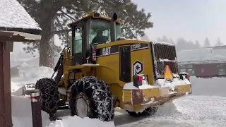 Digging out! Mammoth Lakes, CA #snow #country #life #wild  #weather