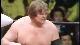 Bruiser Brody & Stan Hansen vs Genichiro Tenryu & Jumbo Tsuruta AJPW Sumo Hall Show (Dec '83)