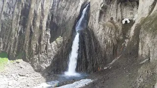Водопад Каракая-Су весной