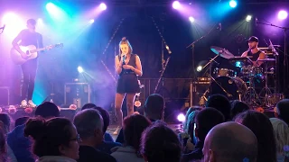 "Paris-Seychelles", live de Léa Paci - concert du 17/08/2018 au festival "Côté Mer" - St-Brevin (44)