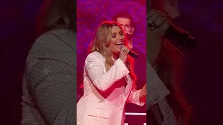 Ella Henderson's vocals on '21 Reasons' are INSANE at Capital's Jingle Bell Ball