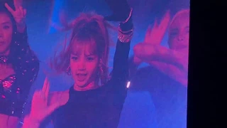 16 SHOTS - BLACKPINK IN YOUR AREA IN SEOUL DAY1 [18.11.10]