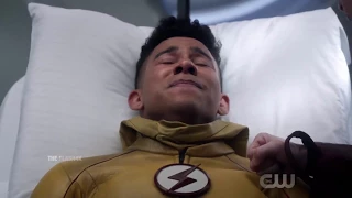 The Flash 3x22 Wally gets hurt by Savitar