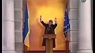 Ukrainian national anthem at Independence Square, Kyiv (Live choir, orchestra + audience. 2005)