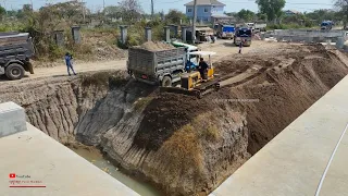 EpAll_As A Whole Videos Drain​ Sewer Construction Was​ Filled Of Sand With KOMATSU D20P Dozer Truck