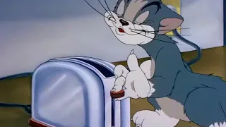 Tom and Jerry | The Midnight Snack 1941 | Clip 02