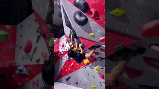 7b mode expert #shorts #climbing #bloc #bouldering #viral #escalade #batman #short