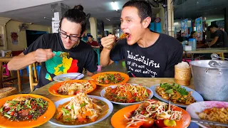 Spicy Thai Street Food 🌶️ GREEN PAPAYA SALAD + Beef Hot Pot! | Food Tour in Khon Kaen, Thailand