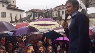 Alessandro Di Battista #sempreinpiazza - Cesano Maderno. Piove governo Gentiloni!!!