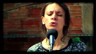 EMILY LOIZEAU - Fais battre ton tambour (FD acoustic session)