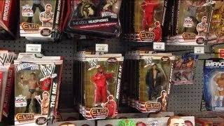 WWE ACTION INSIDER: Toysrus XMAS MOTHERLOAD store aisle figure shelf review "grims toy show"